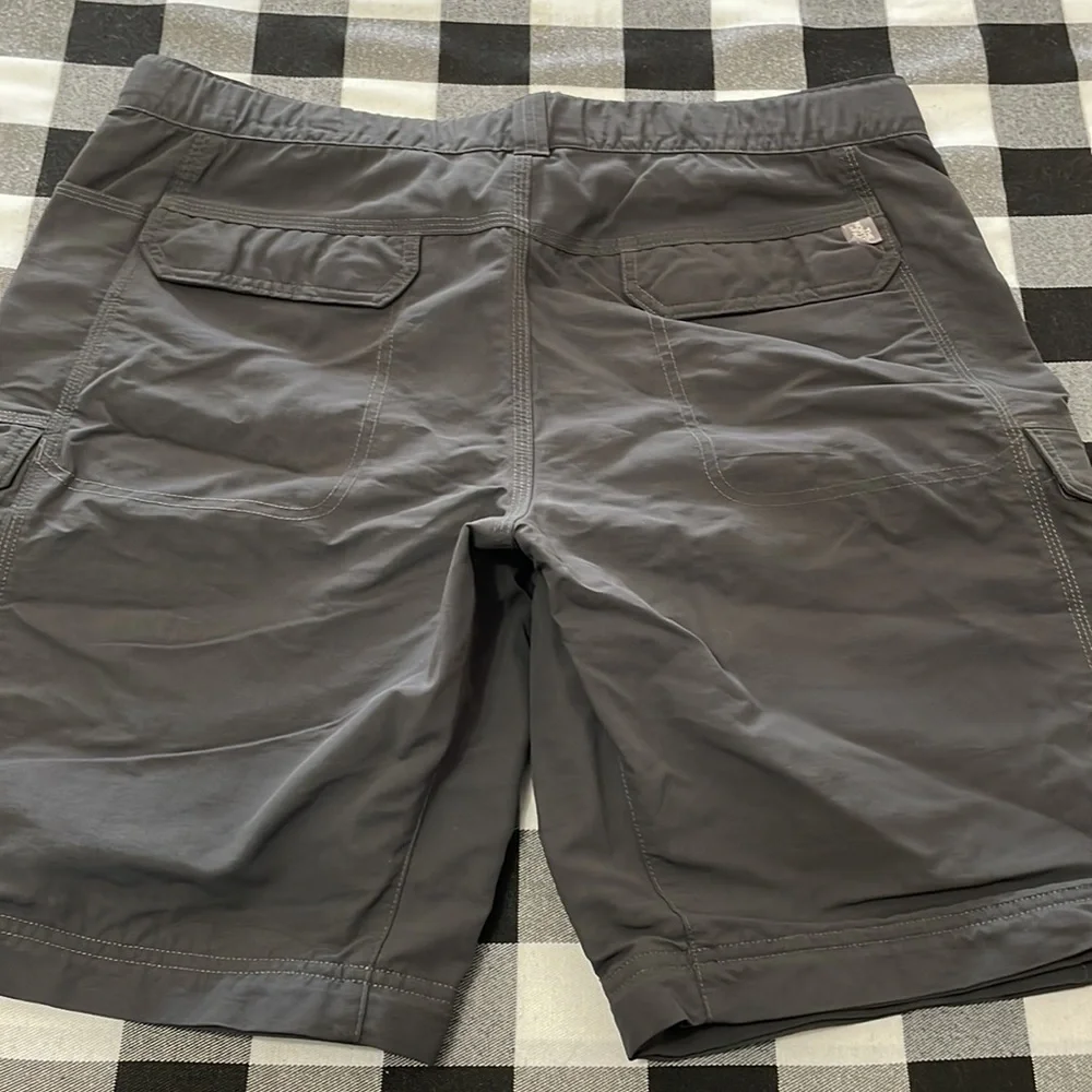 The North Face Men’s Gray Cargo Shorts